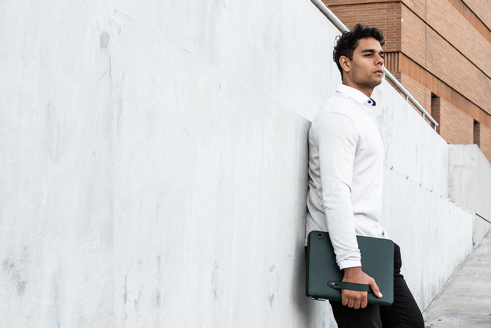 Bond EP Everyday Padfolio - Jet Black | Outlet