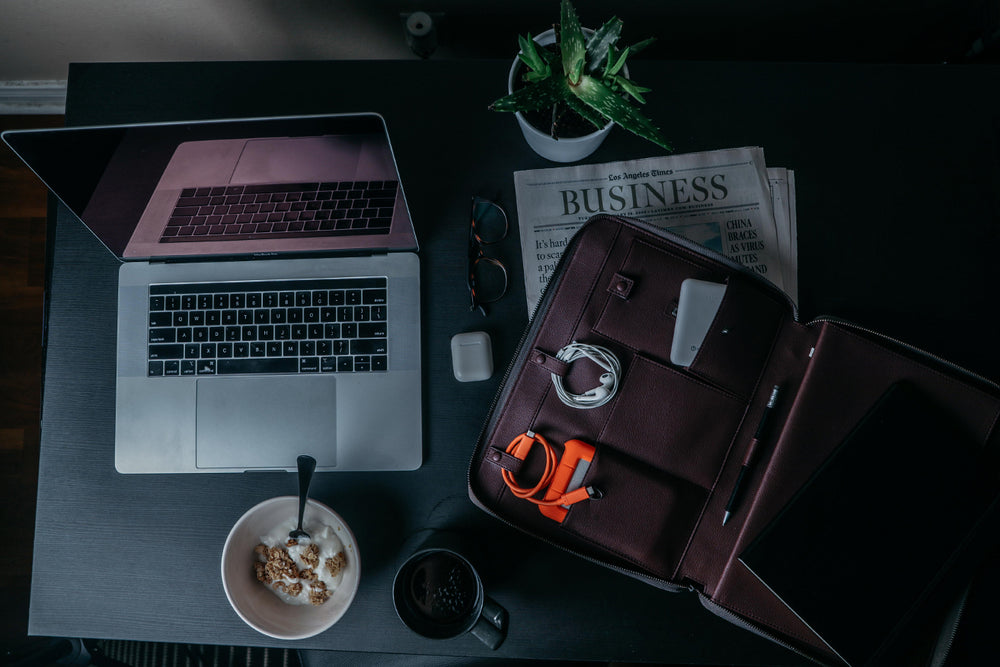 Bond EP Everyday Padfolio - Jet Black | Outlet