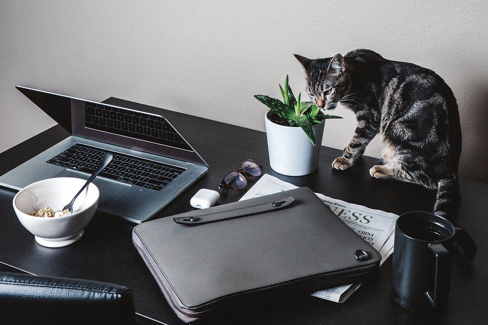 Bond EP Everyday Padfolio - Jet Black | Outlet