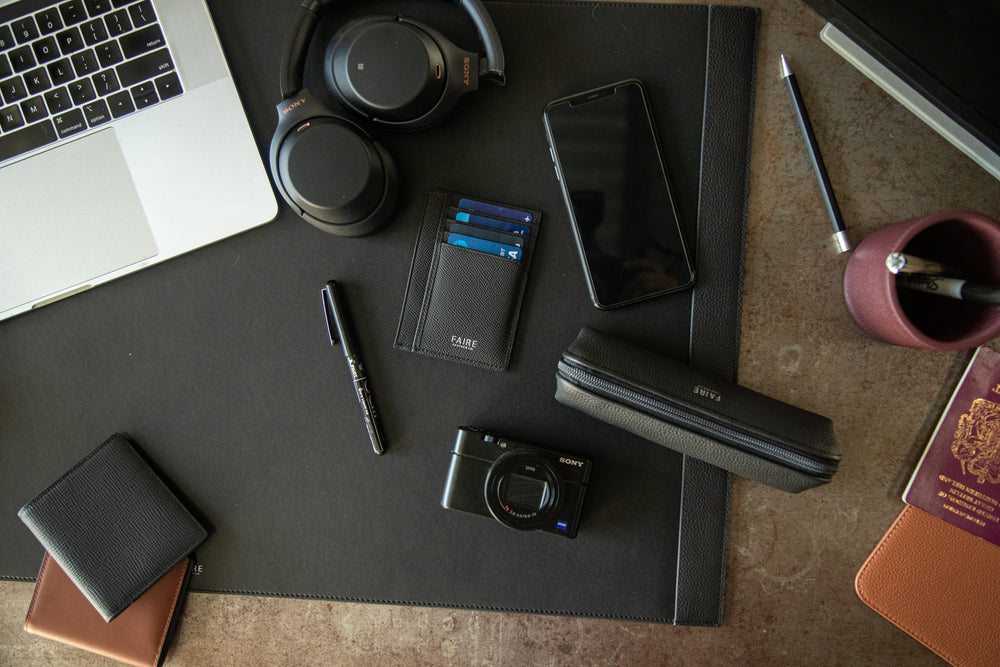 Holmes Desk Pad